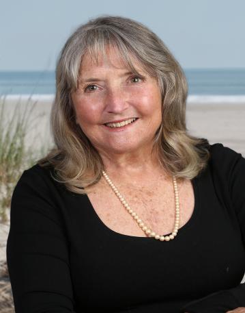 Agent Cherie Hanscomb